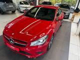 Mercedes-Benz CLA 200 Urban AHK+Navi+SHZ+Kam.+KlimaA+LM+PDC - mit Benzin-Antrieb: Rot, Teilleder