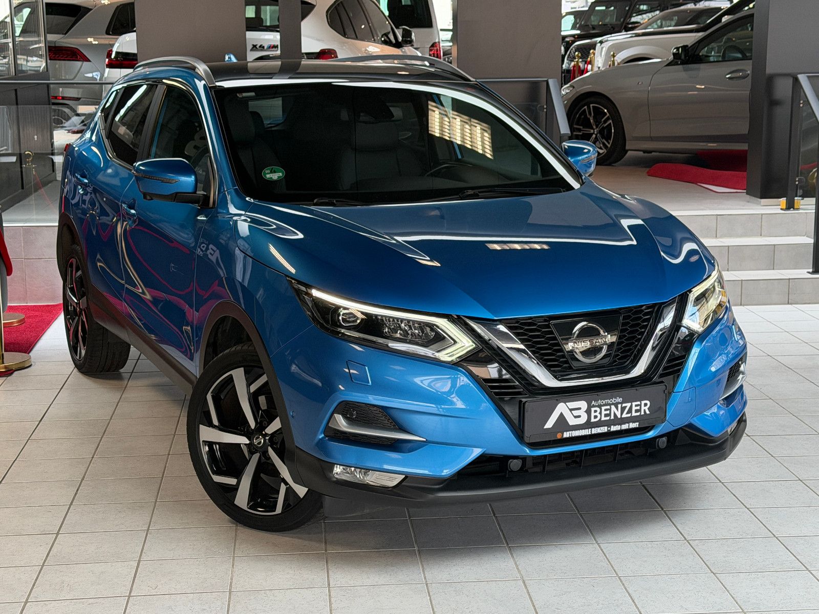 Fahrzeugabbildung Nissan Qashqai Tekna /GLASDACH/360°/MEMORY/NAVI