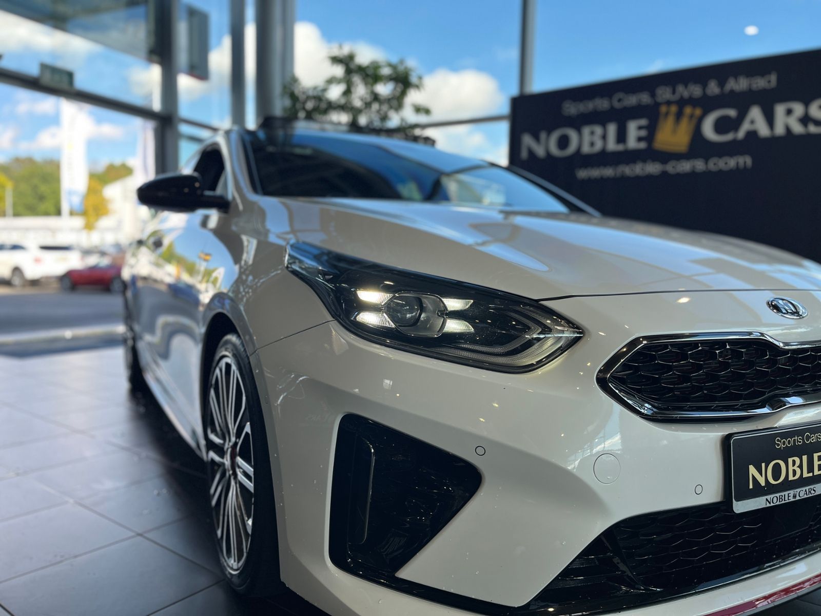 Fahrzeugabbildung Kia ProCeed GT AHK PANO KLIMA LED NAVI ALU