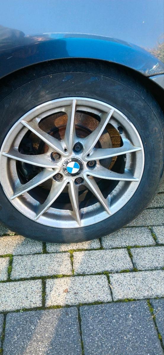 BMW 320 2009 — photo 13
