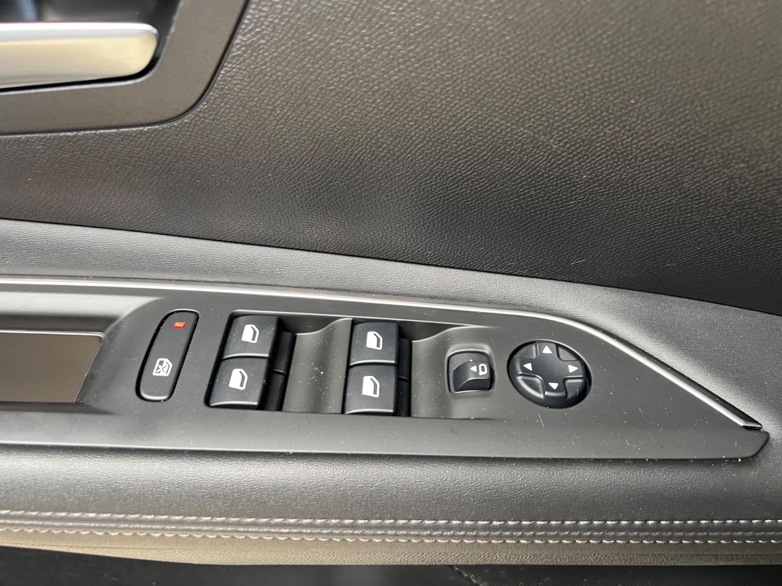 Fahrzeugabbildung Peugeot 3008 Allure