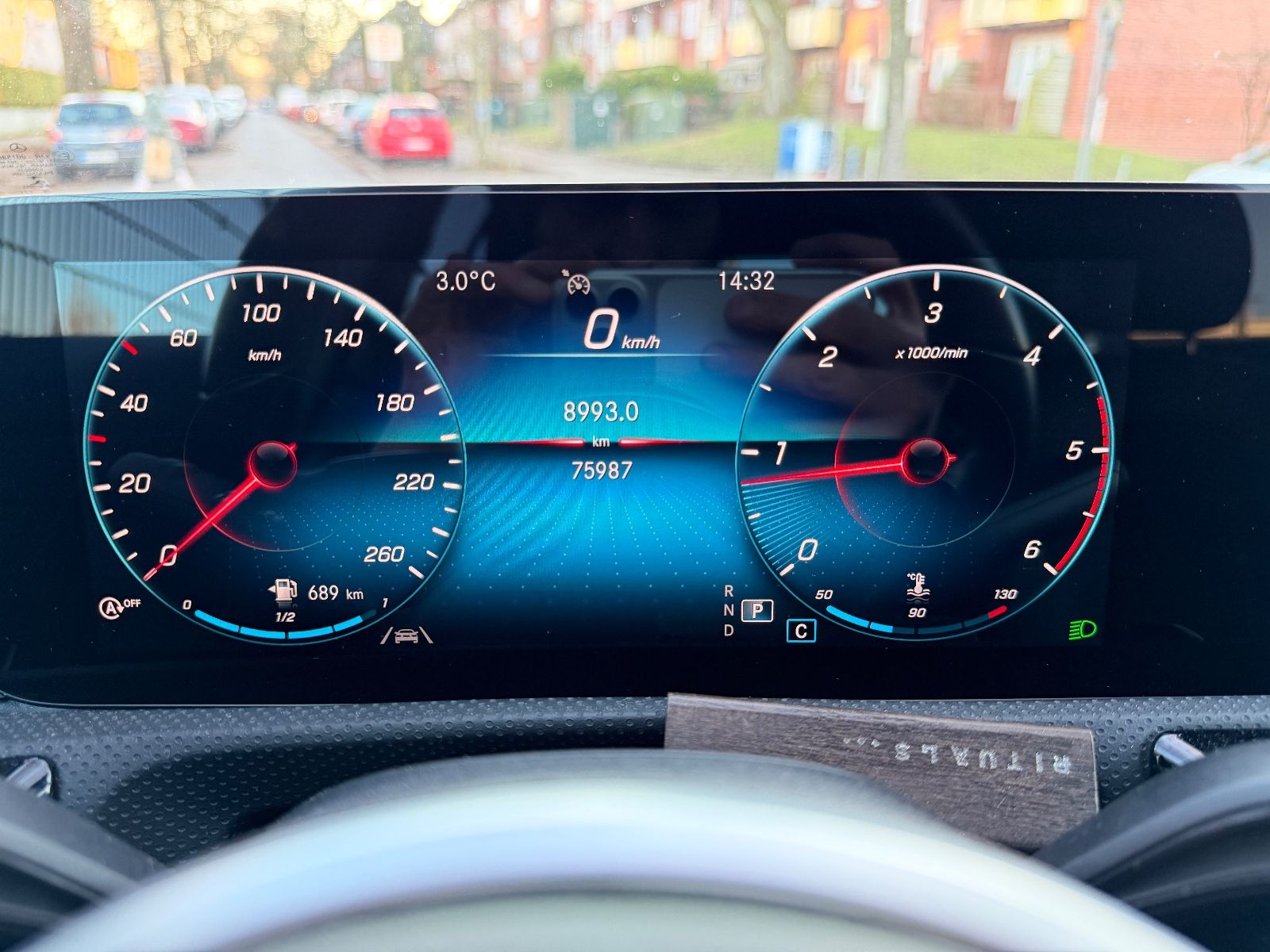 Fahrzeugabbildung Mercedes-Benz A 220 Night Paket*LED*KAMERA*TEMPO*SITZHEIZ*PDC*