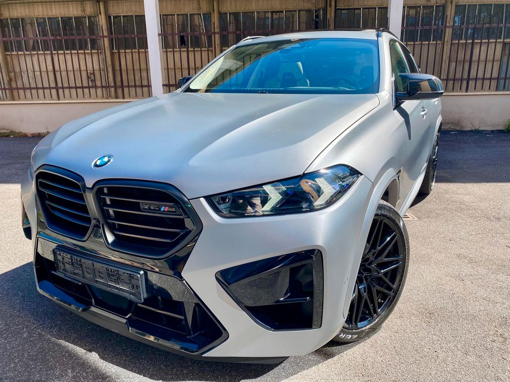 Image of BMW X6 M