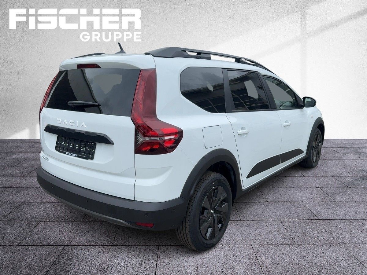 Fahrzeugabbildung Dacia Jogger Expression TCe 110 SHZ Kamera