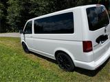 Volkswagen T5 Multivan - Volkswagen T5 Multivan mit Diesel-Antrieb: Kleinbus