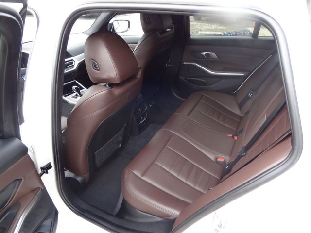 Fahrzeugabbildung BMW 320d xDrive M Sport/Laser/Leder/Virtual/AHK/1.Hd