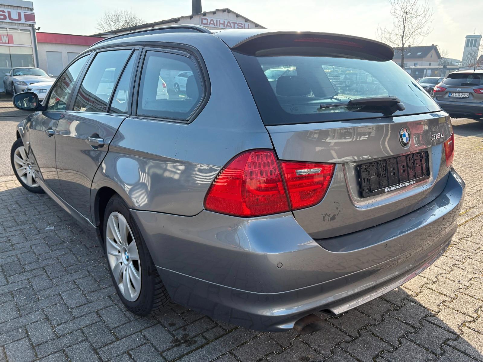 BMW 318 2012 — photo 5