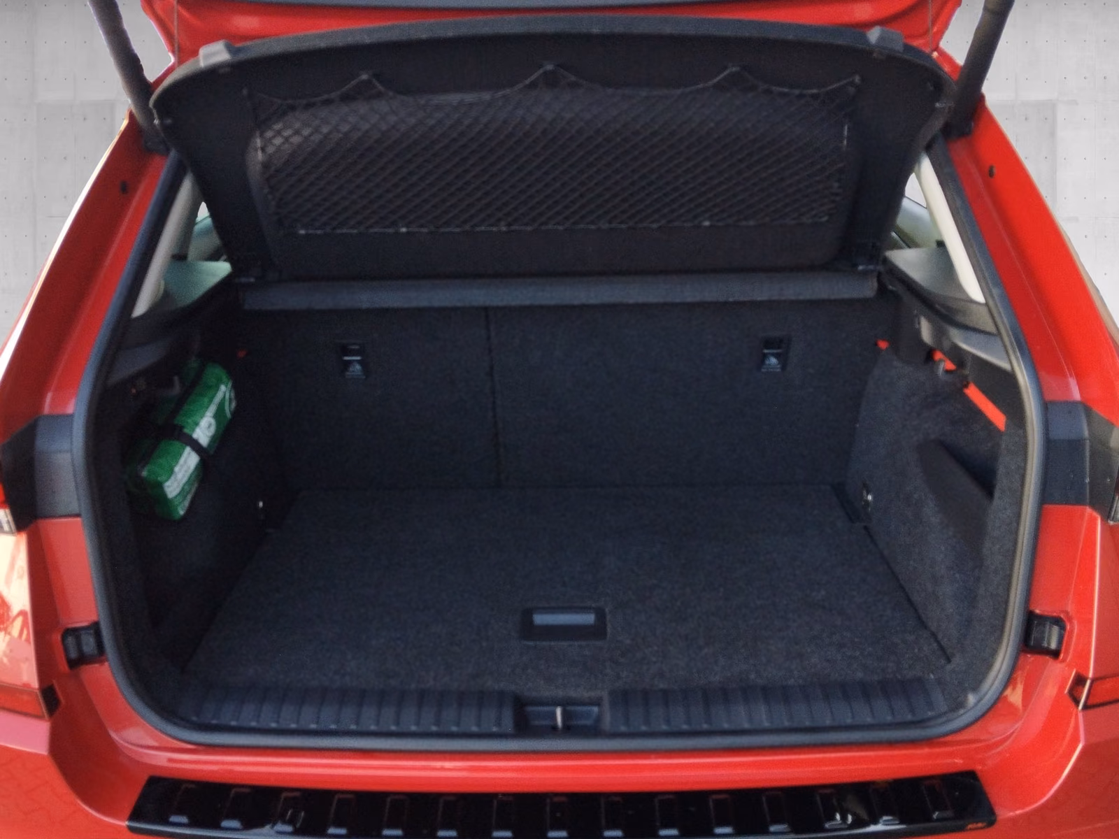 Skoda Kamiq 1.0 TSI Style DSG AHK*AUT*DynLicht*Kam.*LM