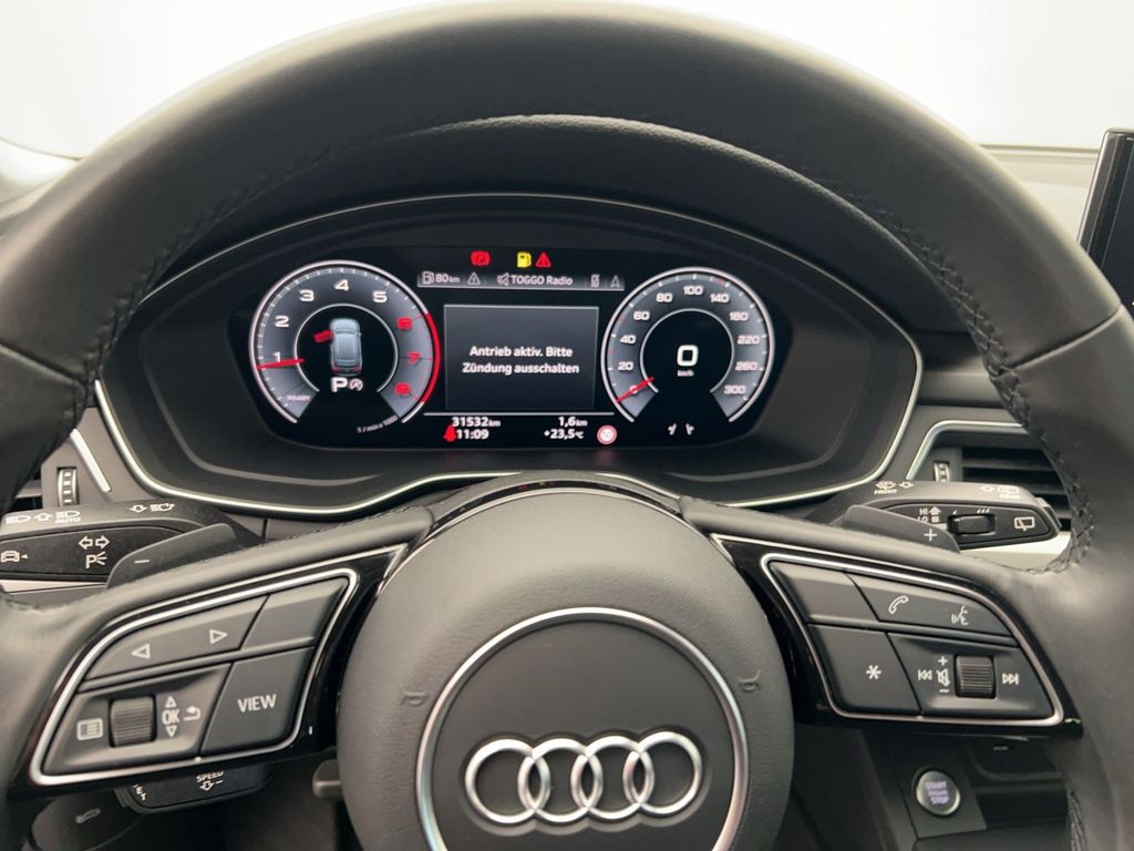 AUDI A4 2024