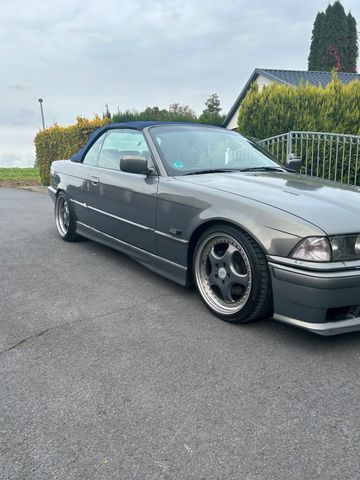 BMW E 36 328 I Cabrio