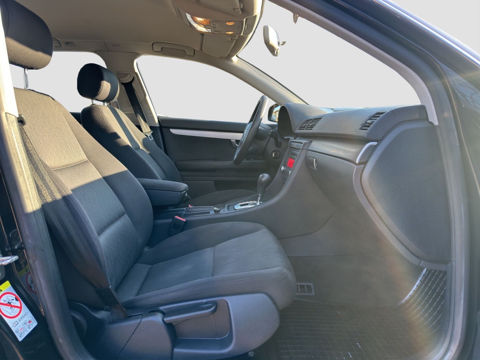Fahrzeugabbildung Audi A4 Avant 1.8 T/Anhängerk./SHZ/Klima/Tempomat/