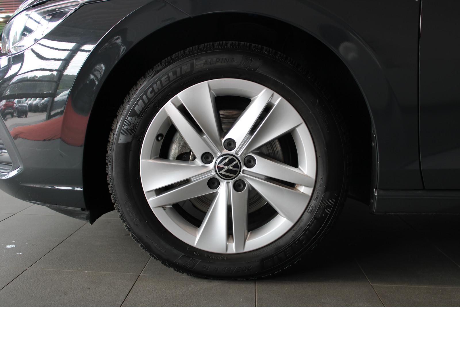 Volkswagen Golf VIII 1.0 eTSI LED*DSG*KLIMA*CARPLAY*PDC*ACC, миниатюра 26