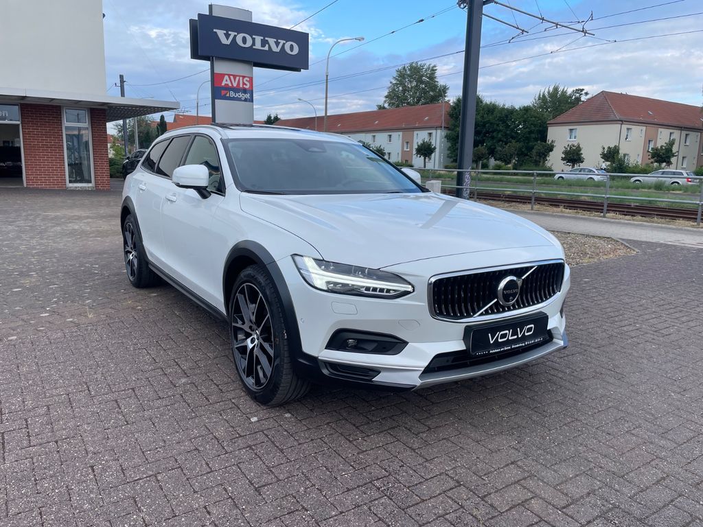 Image of Volvo V90 Cross Country