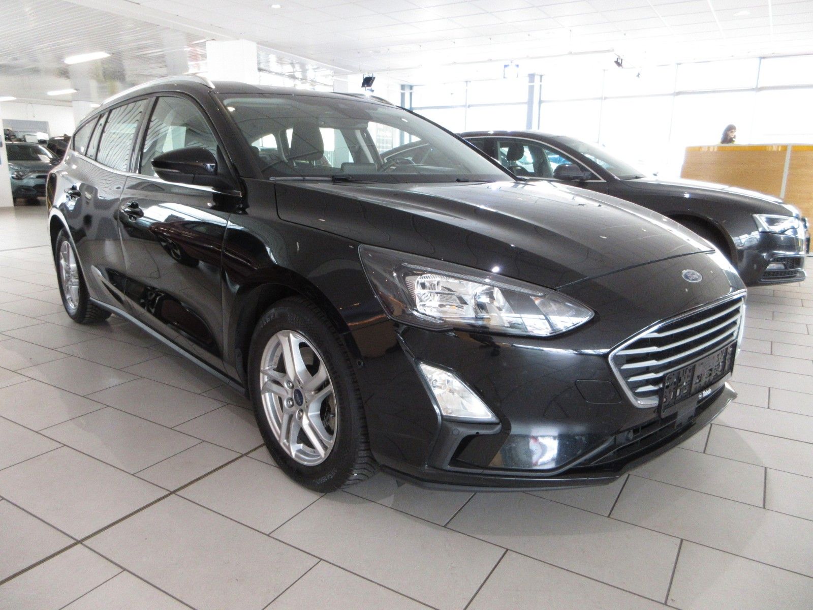 Fahrzeugabbildung Ford Focus Turnier 1.5D Cool & Conn LED/SHZ/LHZ