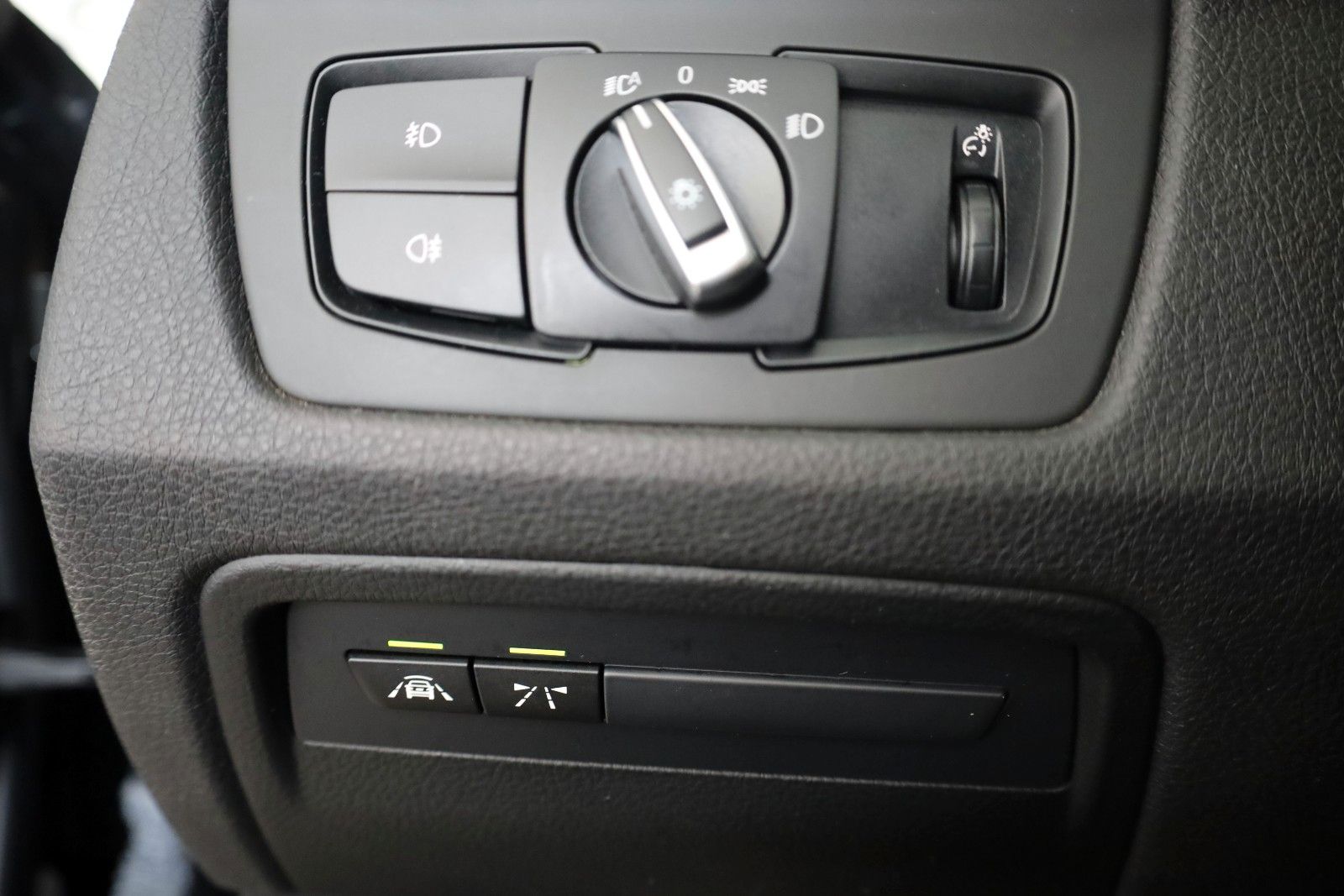 Fahrzeugabbildung BMW 328 i xDrive Touring,M Sport,Panorama,HUD,Kam+WR