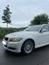 BMW 320i (E90) E91  Top Zustand, TÜV neu,... - BMW 320: 320i E91