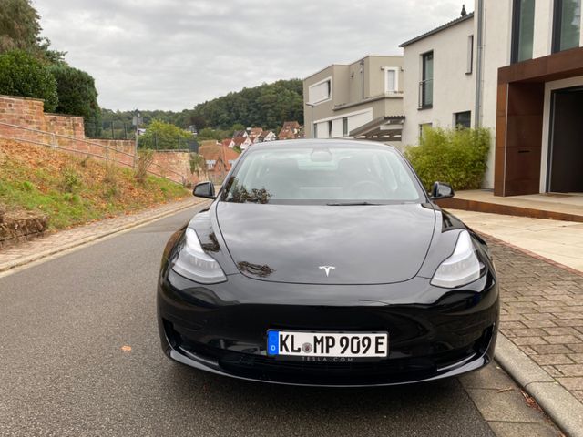 Tesla Model 3 SR+ Schwarz 19 Zoll TOP gepflegt 2023