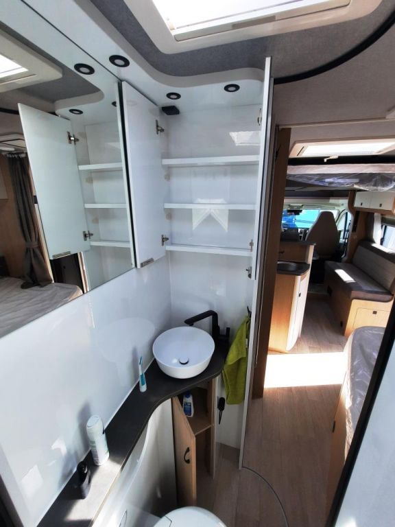 Fahrzeug Übersicht 17 Fahrzeugabbildung Hobby ONTOUR T 700 FH Verfüg./Sparen Sie 22.709,- €