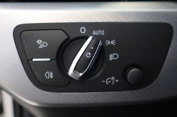 Audi A4 Avant design Automatik LED Pano Navi Tempomat