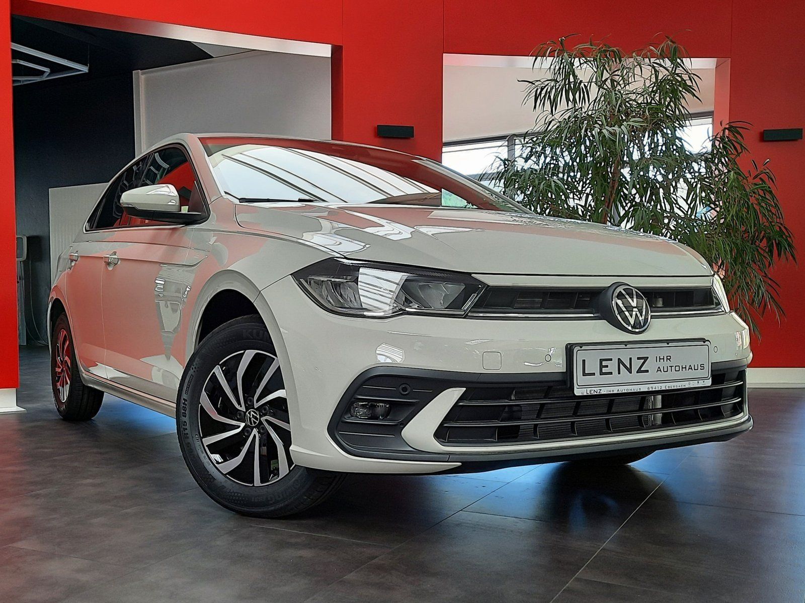 Fahrzeugabbildung Volkswagen Polo TSI DSG Advanced *LED*Cam*APP-C.*PDC*
