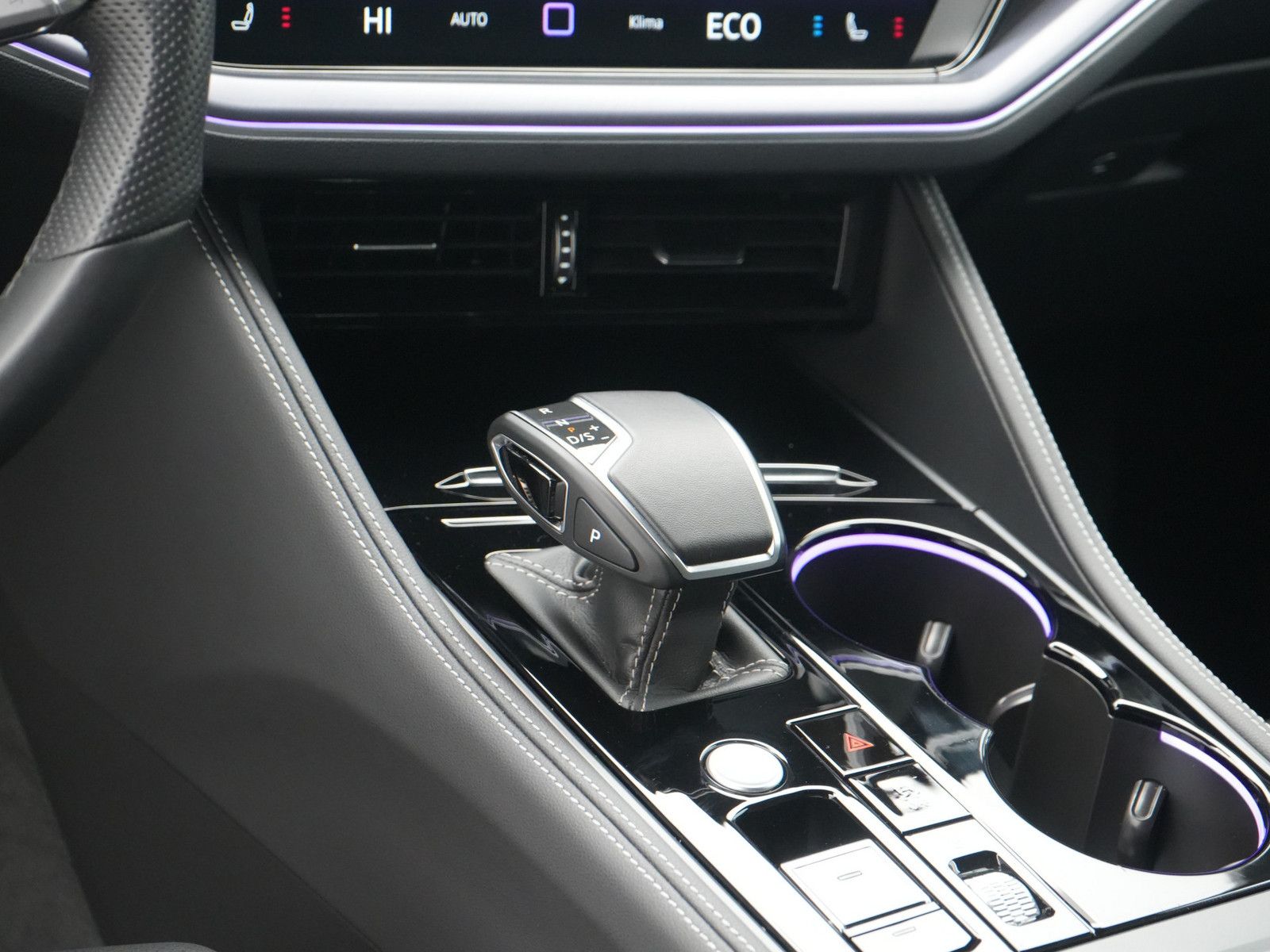 Volkswagen Touareg - Bild 13