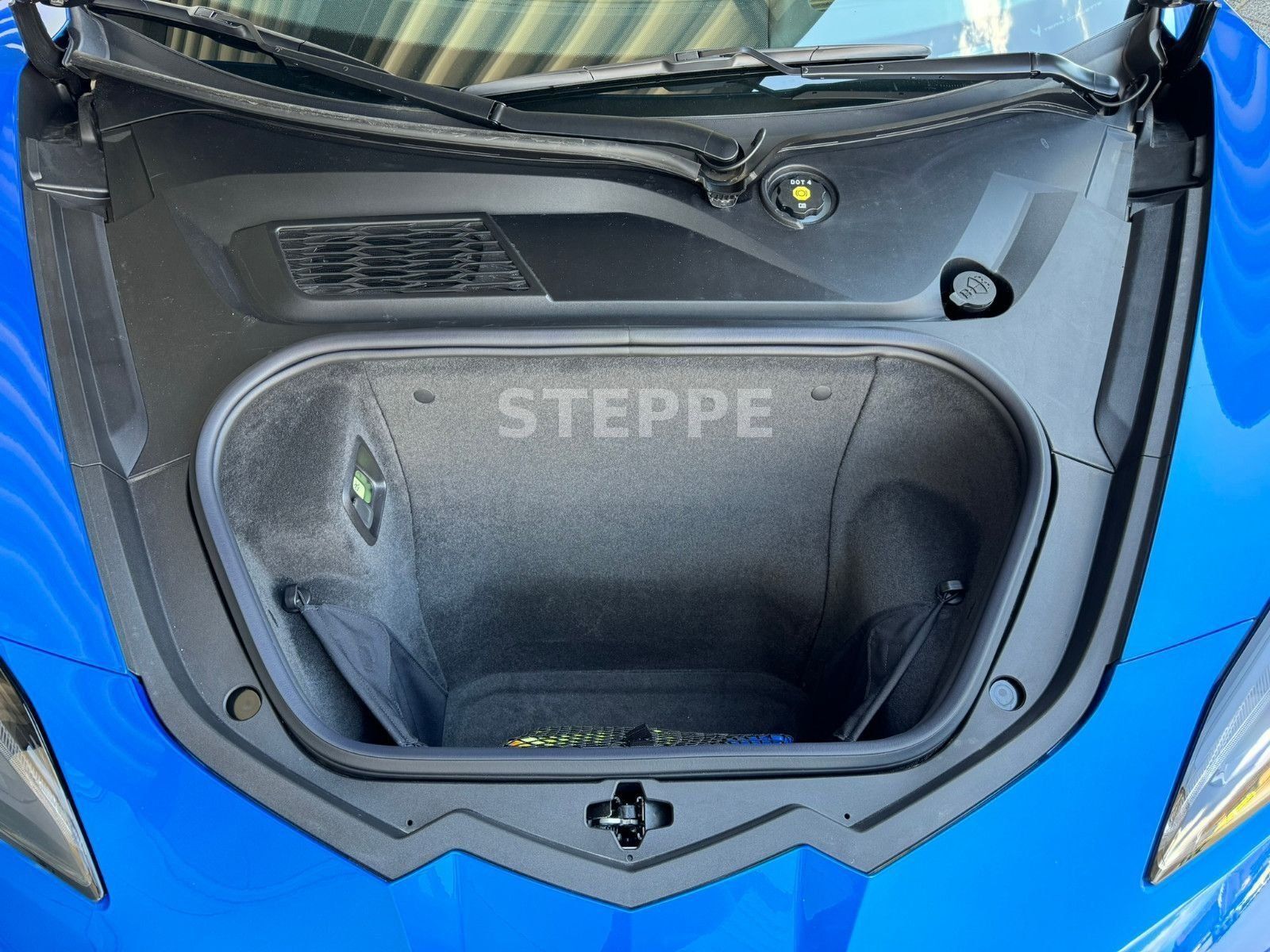 Corvette C8 Stingray Coupe 6,2 V8 3LT Europamodell STEPPE