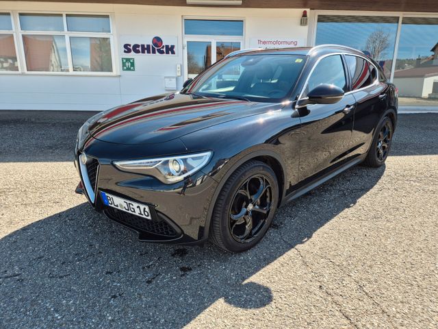 Alfa Romeo Stelvio Super Q4 20 Zoll Leder Navi