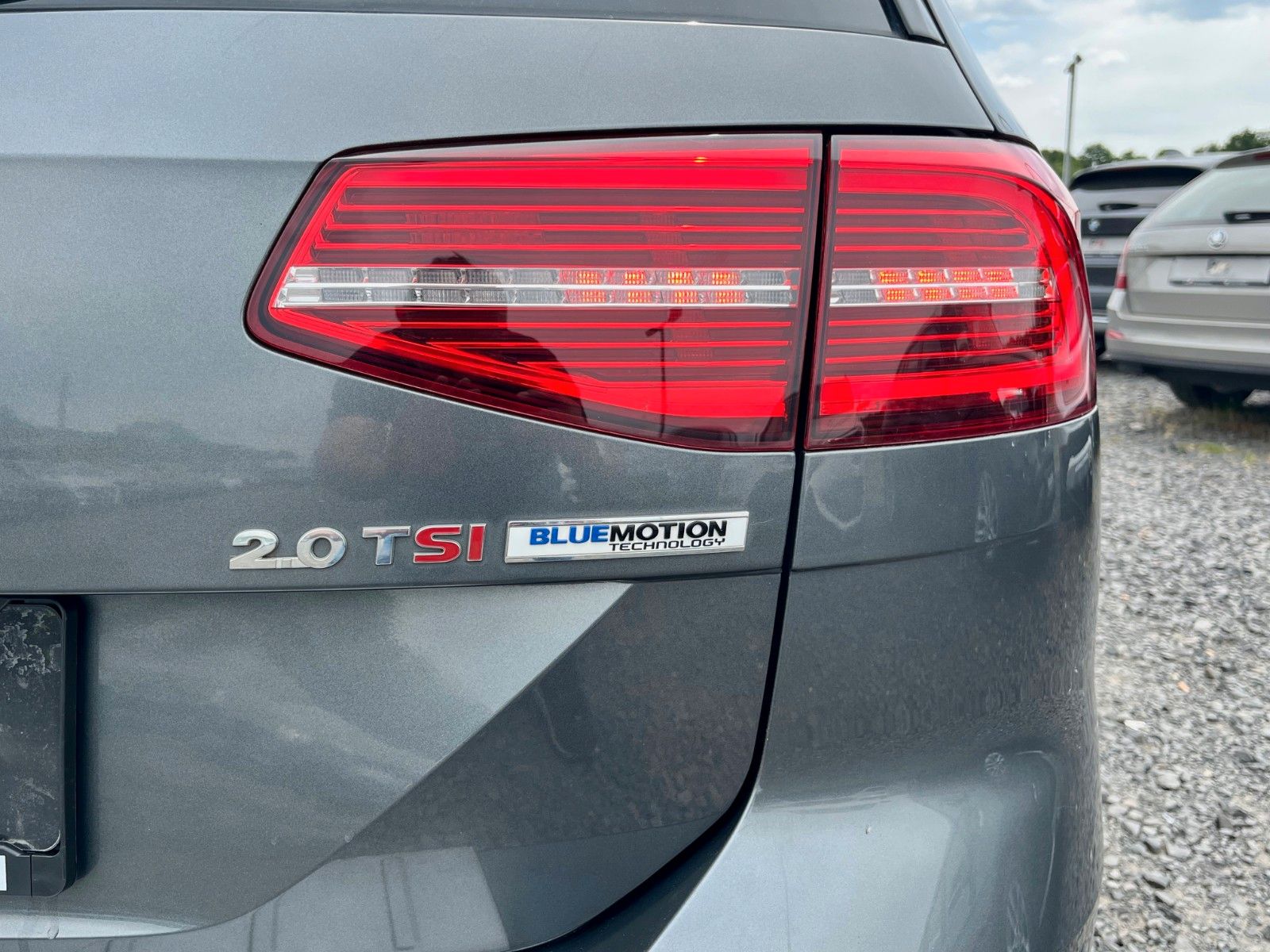 Fahrzeugabbildung Volkswagen 2.0 TSI DSG R-LINE/HIGHLINE Navi Pano AHK LED SP