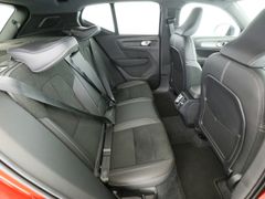 Fahrzeugabbildung Volvo XC40 B4 Benzin Autom. R-Design*H/K*Qi*NAVI*ACC