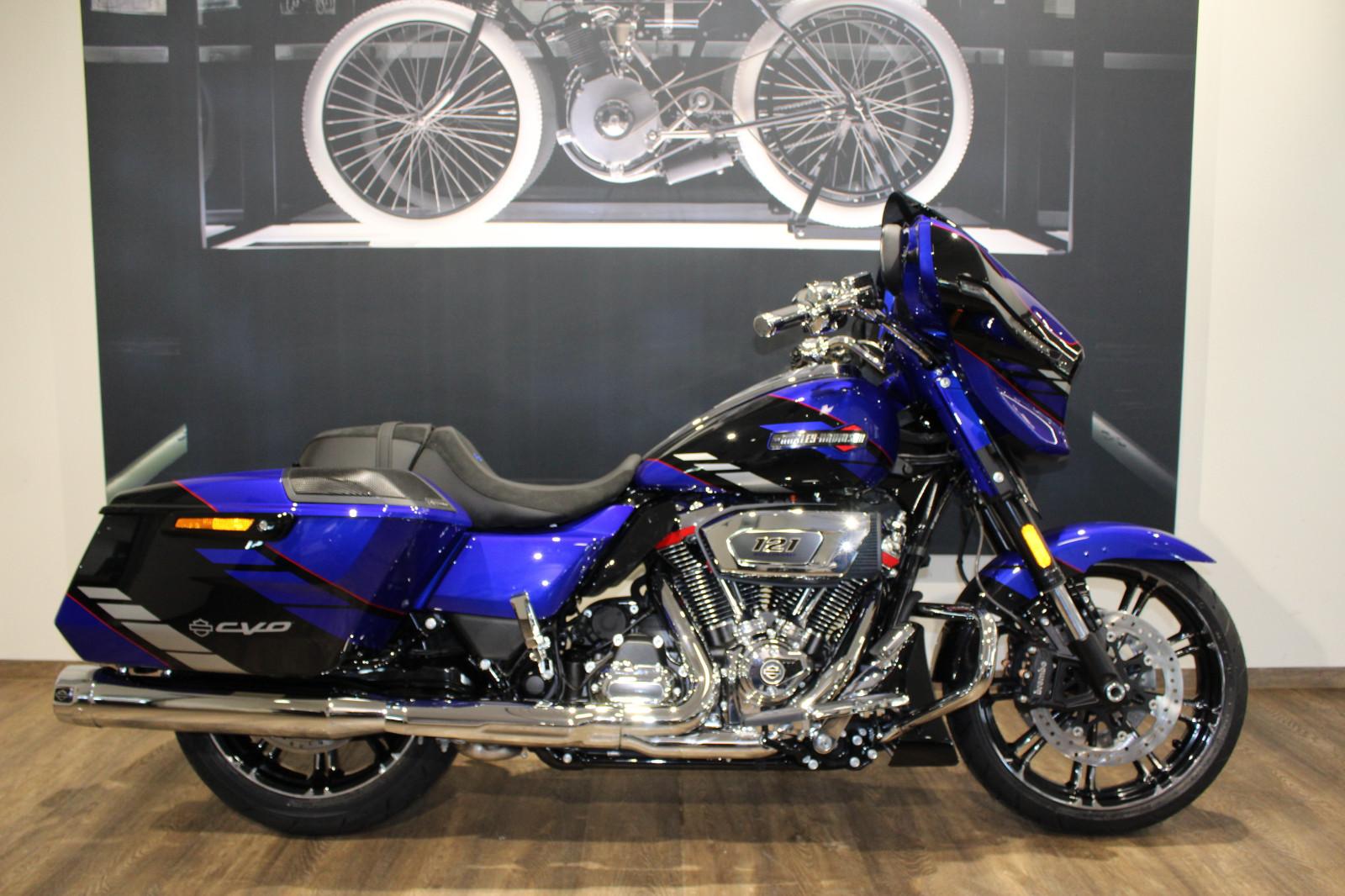 Harley-Davidson Street Glide CVO FLHXSE 121 cui Blue Streak