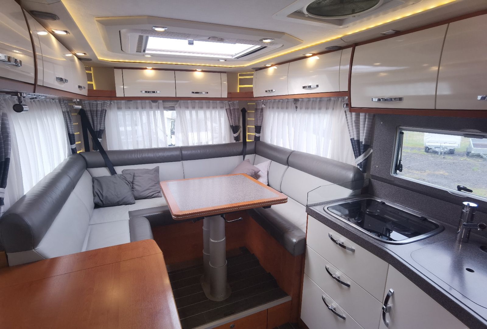 Fahrzeugabbildung Phoenix 8300 BMRSLX