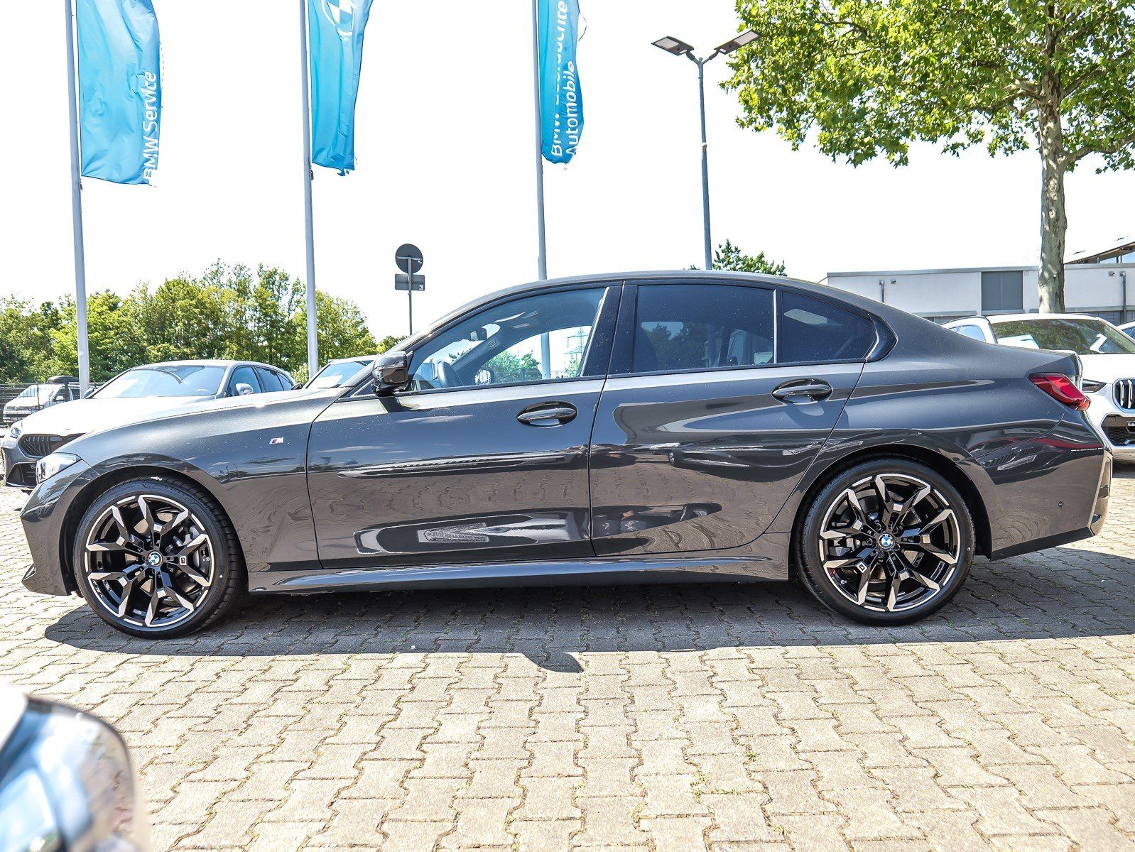 BMW 330 - Bild 9