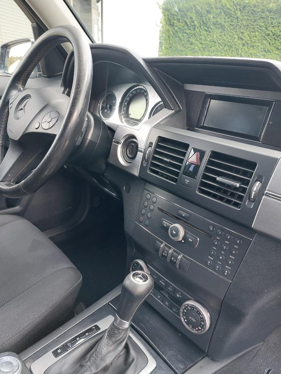 Mercedes-Benz GLK320 2008 — photo 8