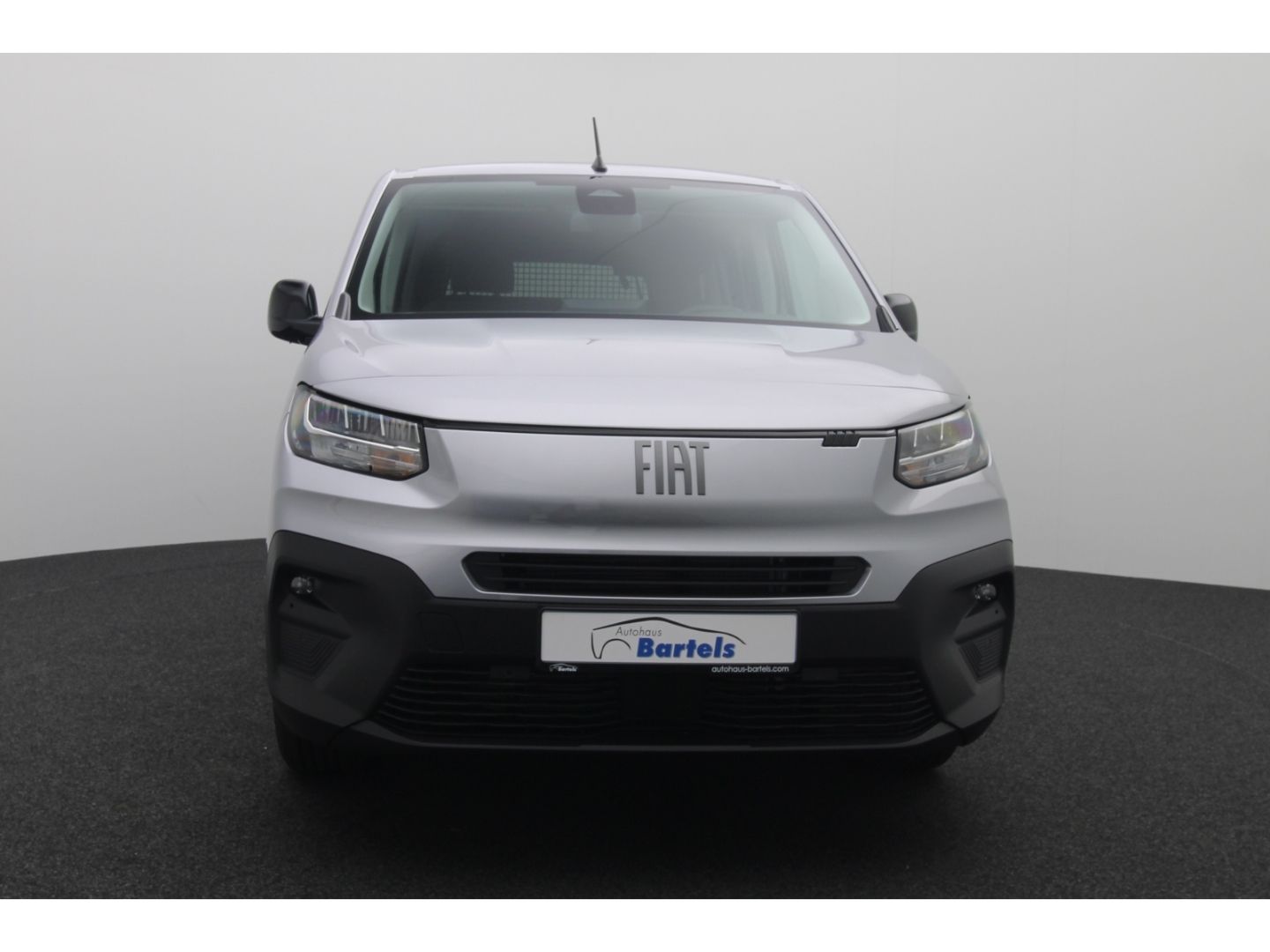 Fahrzeugabbildung Fiat Doblo L2 1.5 96 kW Dobln series 4 Kombi XL Navi