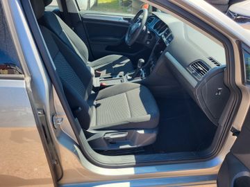 Volkswagen Golf - 4