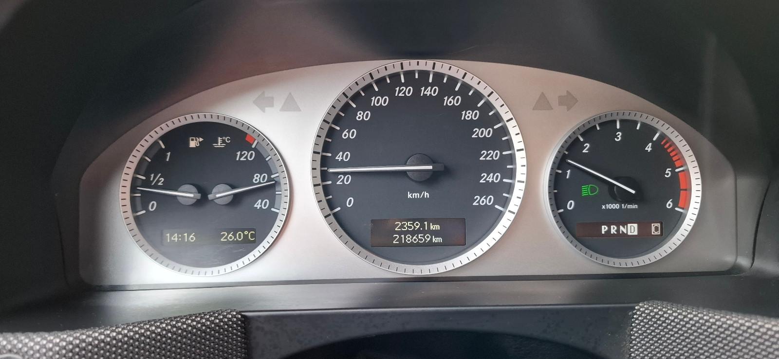 Mercedes-Benz GLK220 2009 — engine 2.200 cm³, 170 HP (125kW)