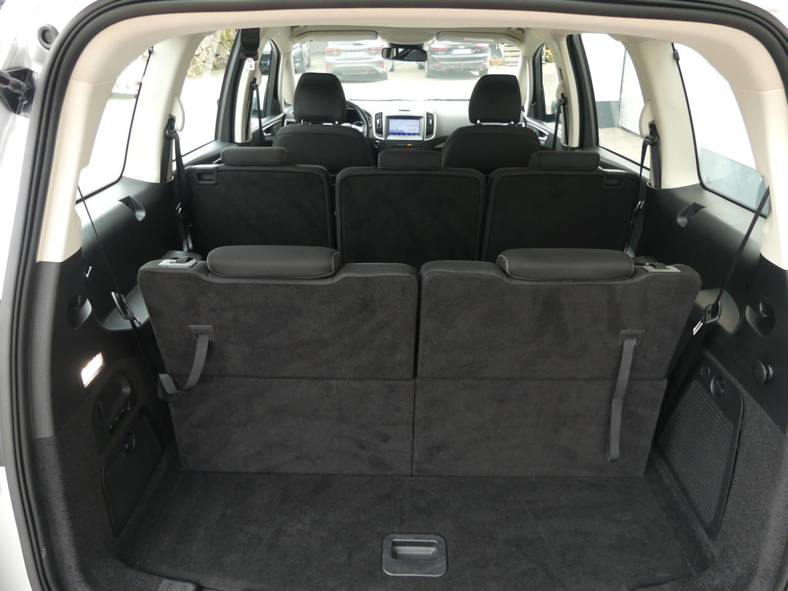 Fahrzeugabbildung Ford Galaxy Trend*Kamera*7 Sitze*