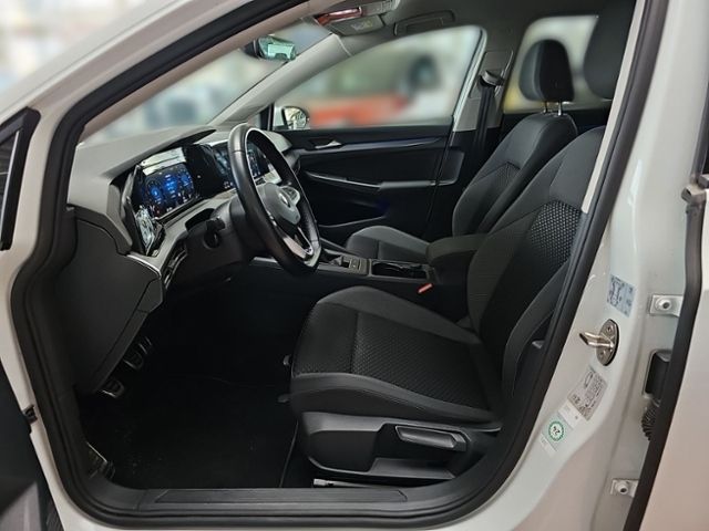 Fahrzeugabbildung Volkswagen Golf 1.0 TSI Active NAVI ACC SHZ RFK GJR