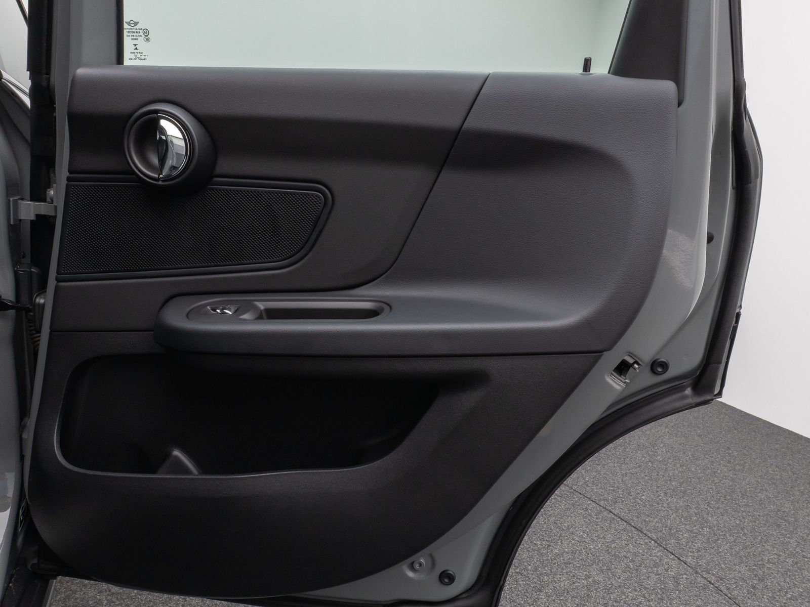 Fahrzeugabbildung MINI One Countryman Essential Trim Kamera AHK LED
