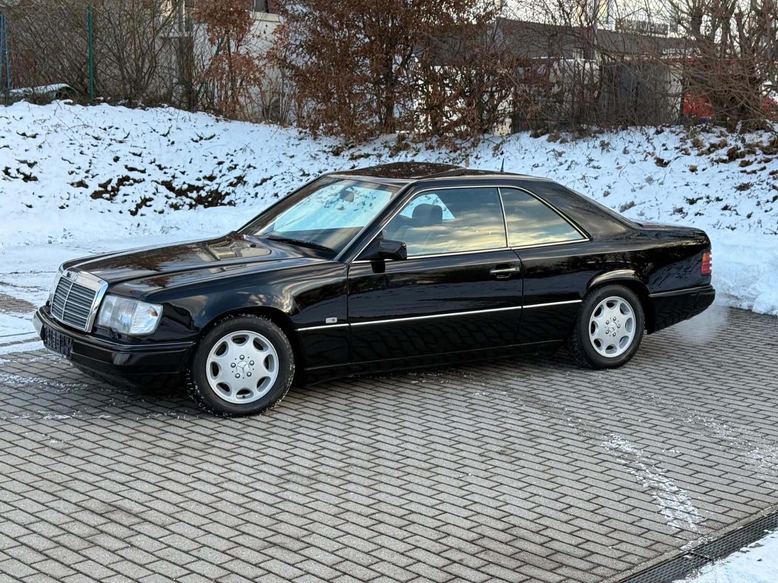 Mercedes-Benz E 320 **H kennzeichen** EXCLUSIVE