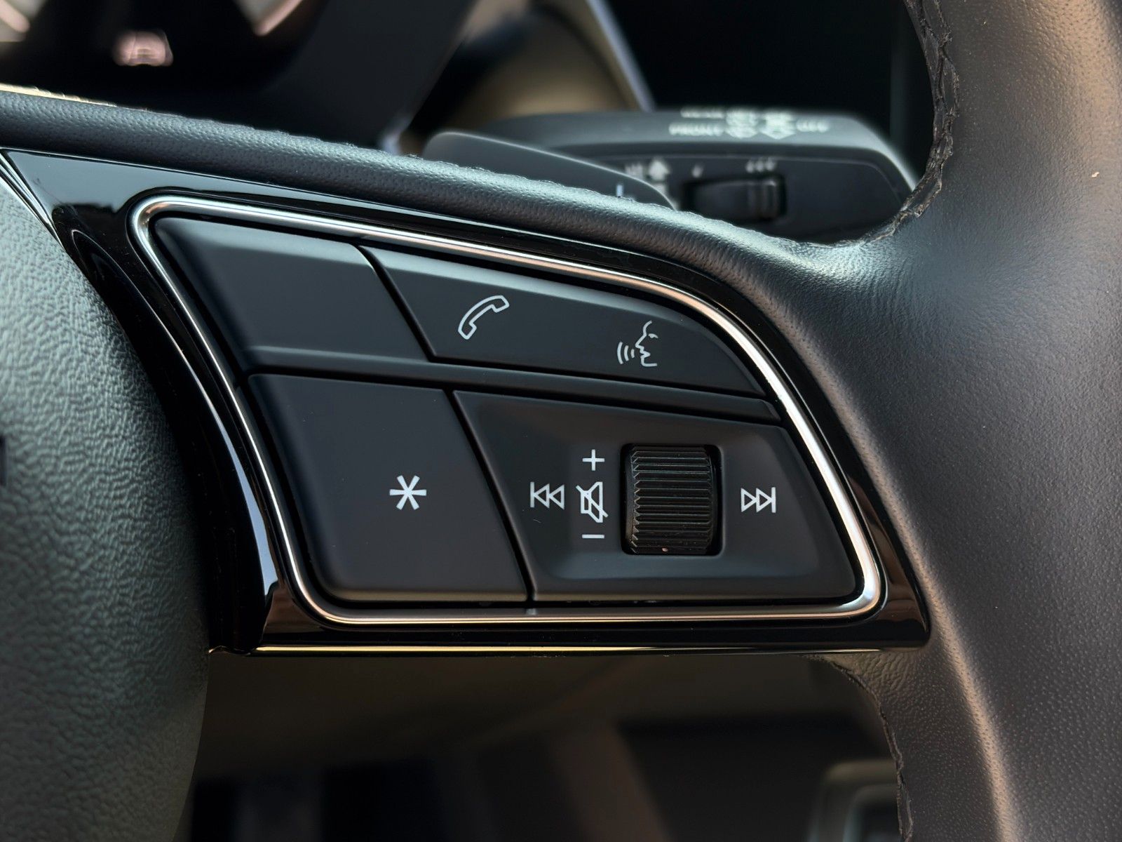 Fahrzeugabbildung Audi A3 Sportback 40 TFSIe Virtual 2Z-Klima PDC SHZ
