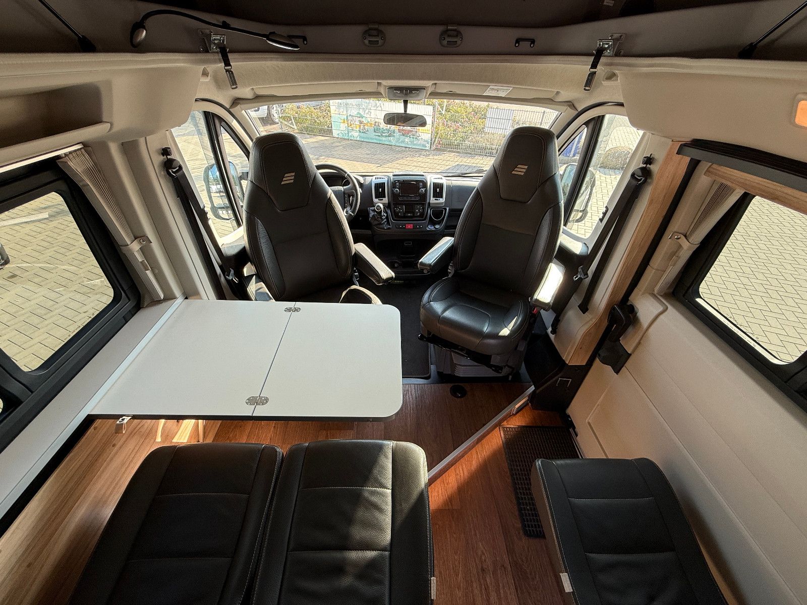 Fahrzeugabbildung HYMER / ERIBA / HYMERCAR Sydney GT 60 Limited