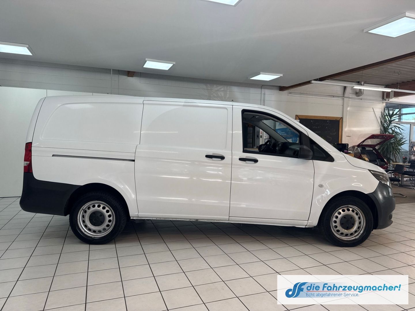 Fahrzeugabbildung Mercedes-Benz Vito Kasten 116 CDI 4x4 lang AHK Navi DAB *EXPOR