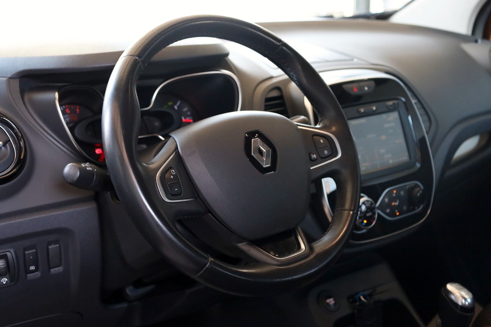 Fahrzeugabbildung Renault Captur Collection Navi,SH,PDC,Kamera