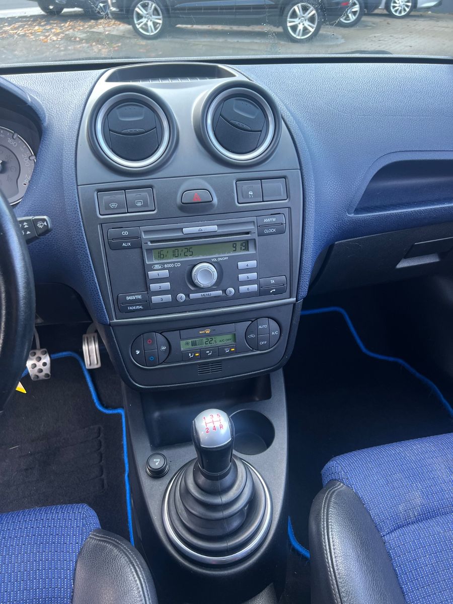 Fahrzeugabbildung Ford Fiesta ST Sport 2.0 150PS