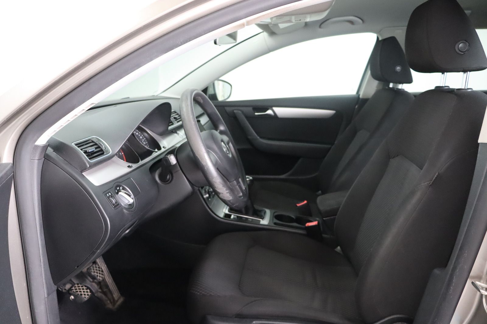 Fahrzeugabbildung Volkswagen Passat 1.4 TSI Trendline Variant  * Sitzhzg. PDC