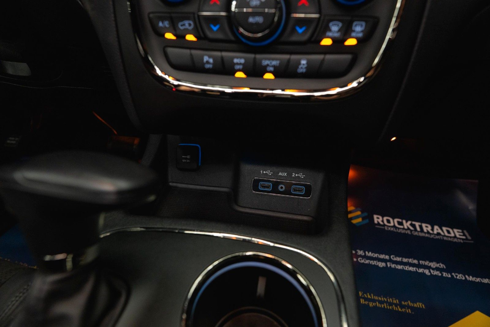 Fahrzeugabbildung Dodge Durango 5.7 V8 R/T 4x4 Night-Paket *7 Sitze*19%*
