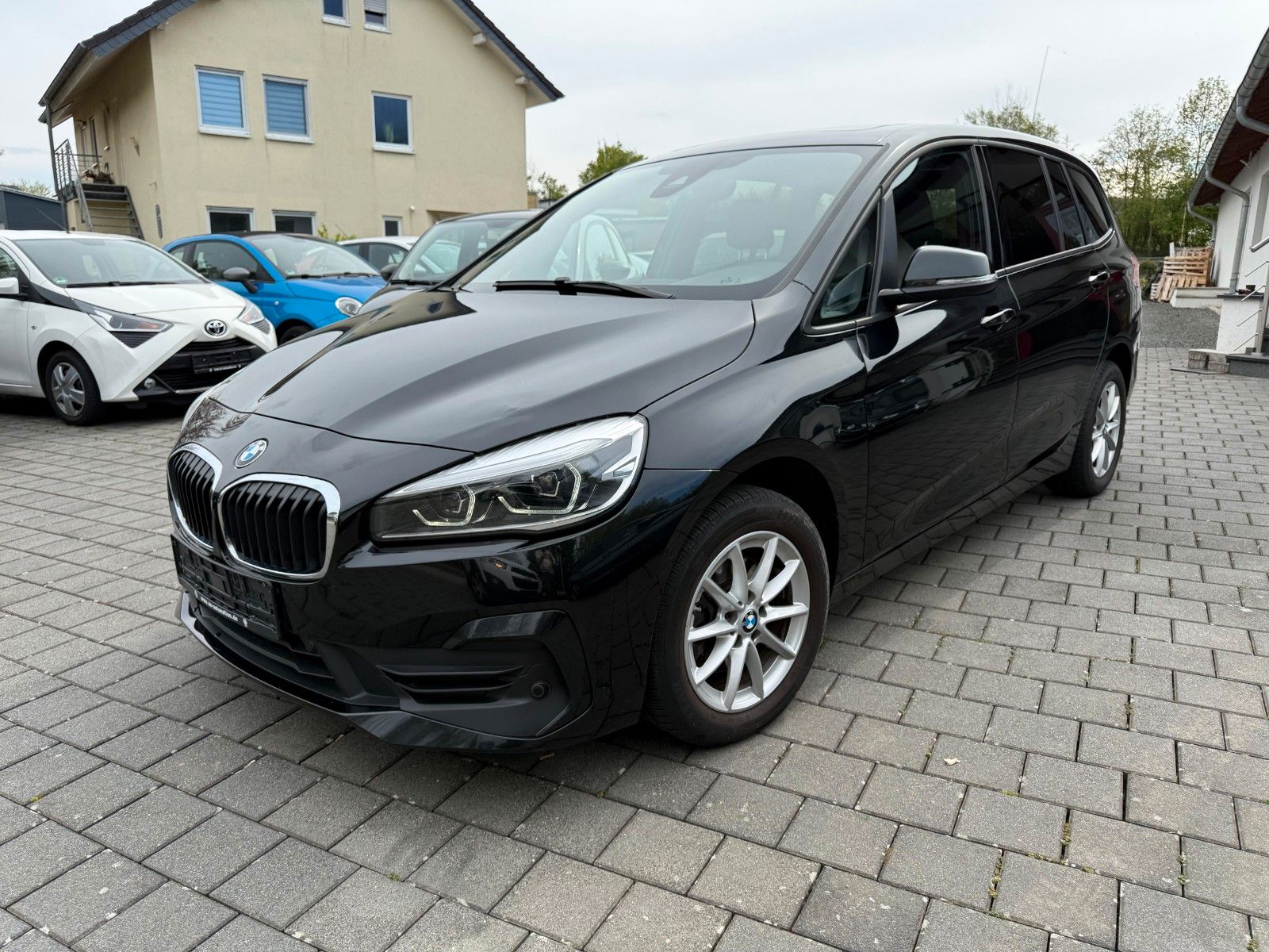 BMW 216d Gran Tourer NAVI PANO SP SITZE M LENKRAD LE