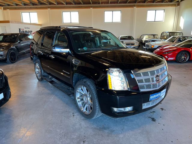 Cadillac Escalade-PLATINUM-V8 POWER - VOLL - TÜV NEU -