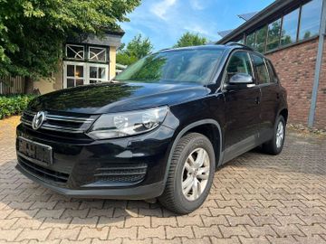 Volkswagen Tiguan - 2